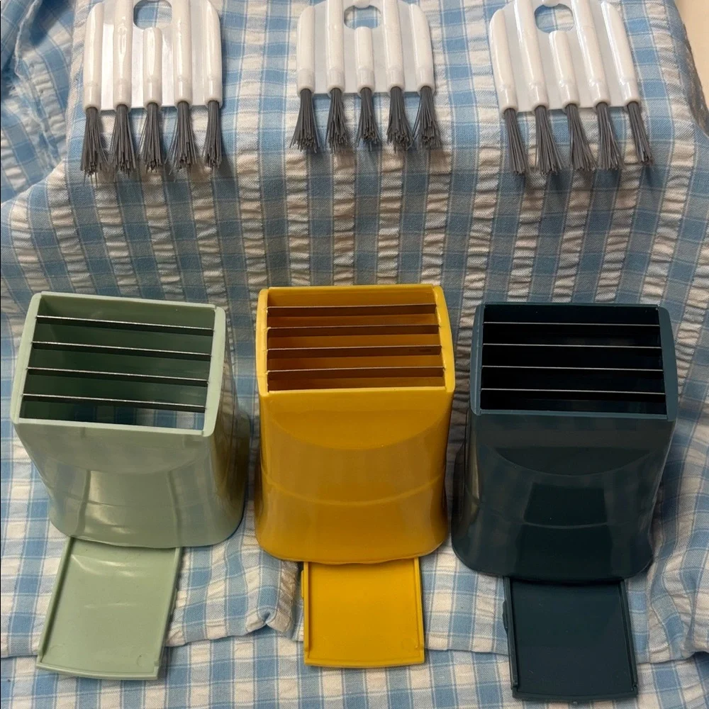unbranded durable plastic